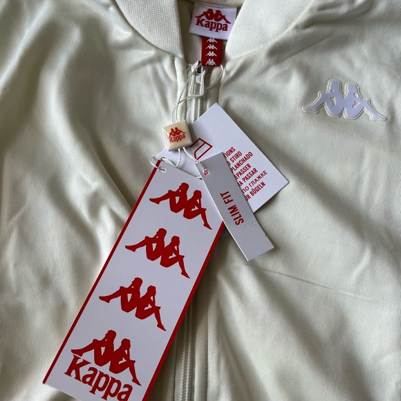 BRAND NEW!! Kappa 222 Banda Asber Cropped Zip Up Sweater - Picture 2 of 2